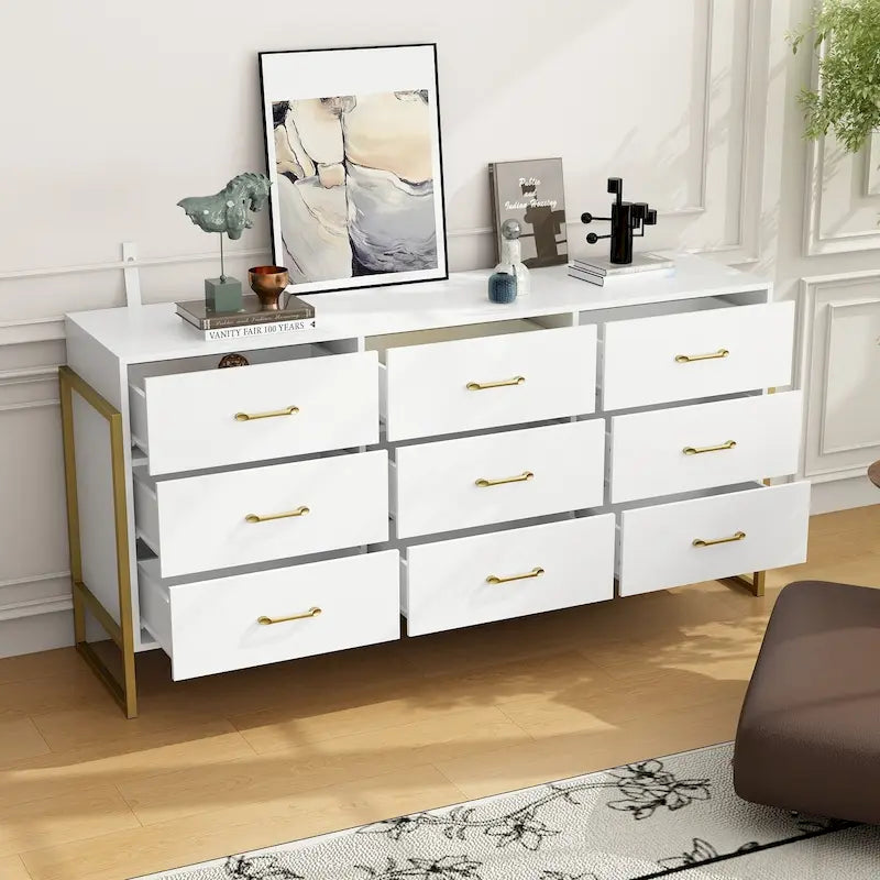 Commode noire/blanche à 9 tiroirs avec poignées dorées, modèle simple