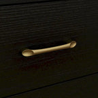 Commode noire et blanche à 9 tiroirs avec poignées dorées, simple
