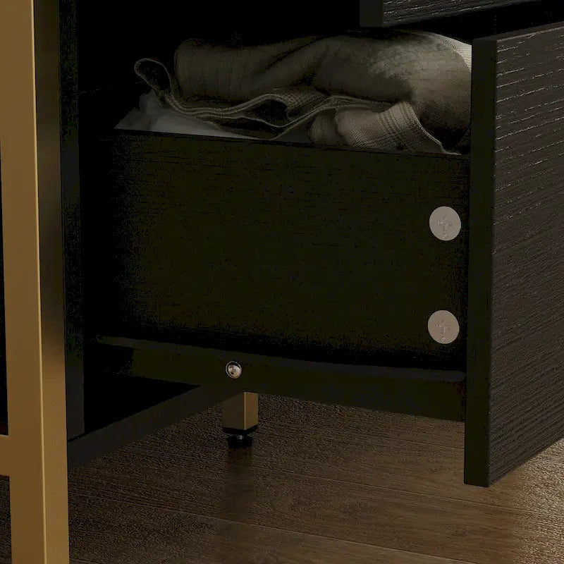 Commode noire et blanche à 9 tiroirs avec poignées dorées, simple