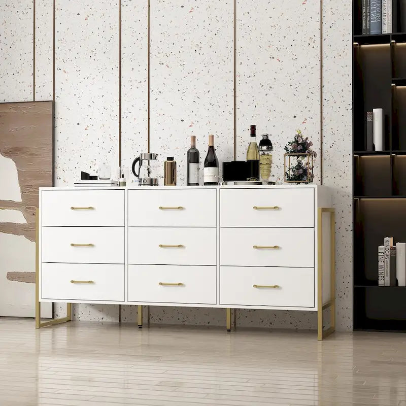 Commode noire et blanche à 9 tiroirs avec poignées dorées, simple