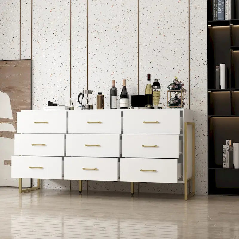 Commode noire et blanche à 9 tiroirs avec poignées dorées, simple
