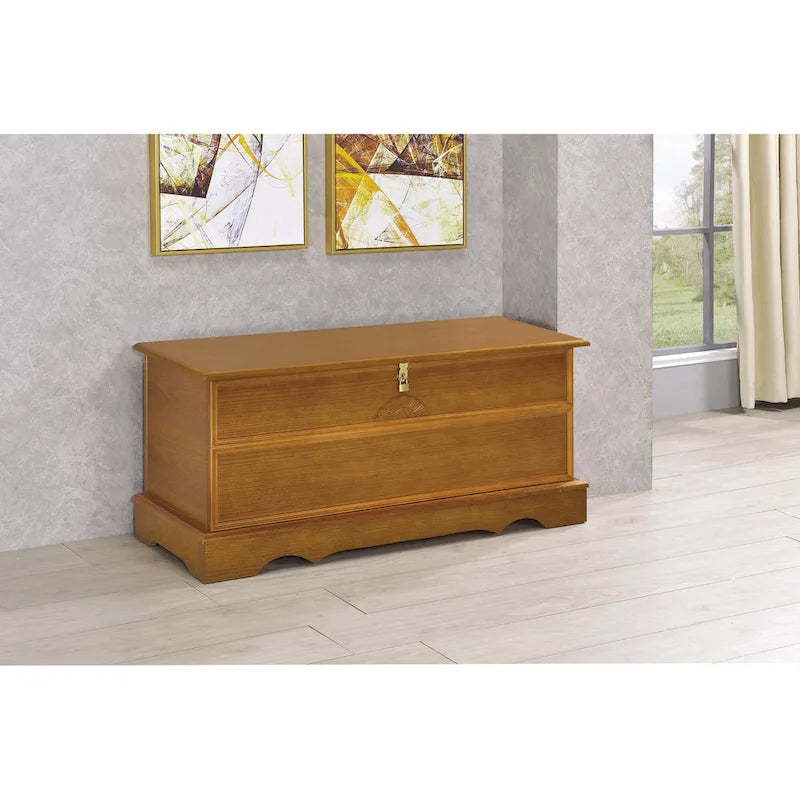 Coffre de rangement en cèdre miel/brun chaud avec couvercle verrouillable, usage individuel