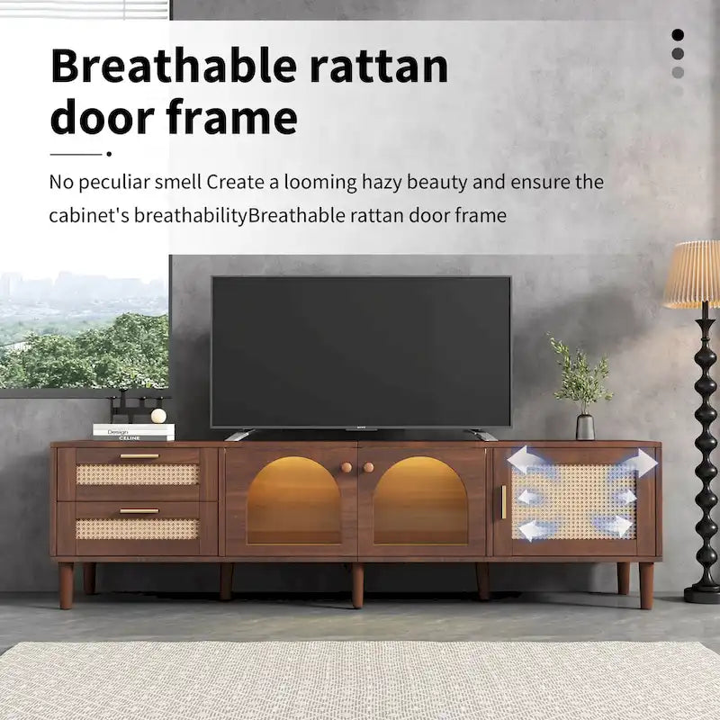 Meuble TV de style rotin marron foncé avec 3 placards et 2 tiroirs, pour téléviseurs jusqu'à 80"